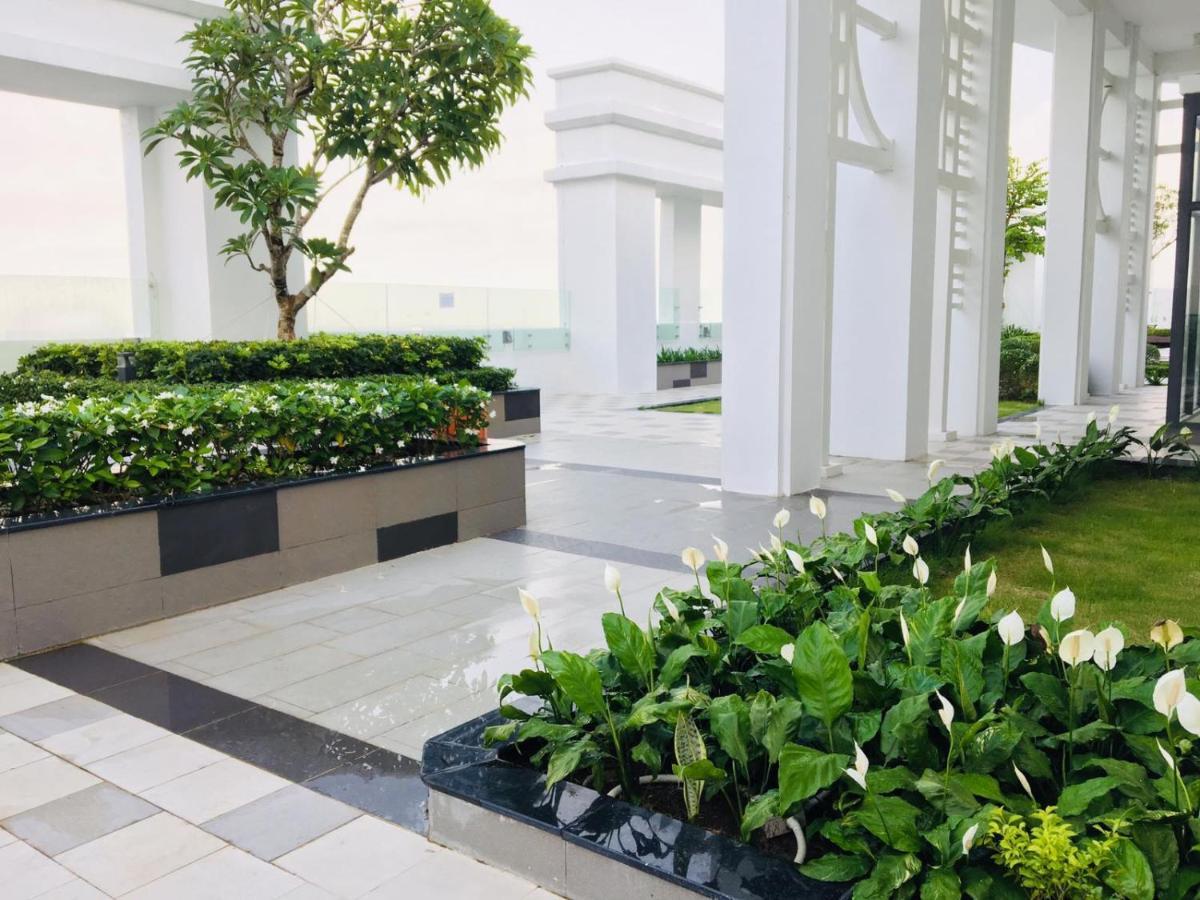 Gold Bee Dormitary Service Apartment 호치민 외부 사진