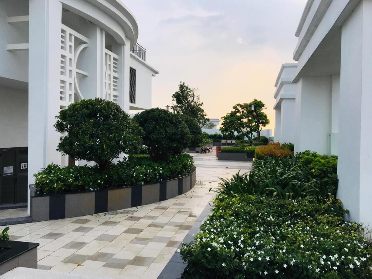 Gold Bee Dormitary Service Apartment 호치민 외부 사진
