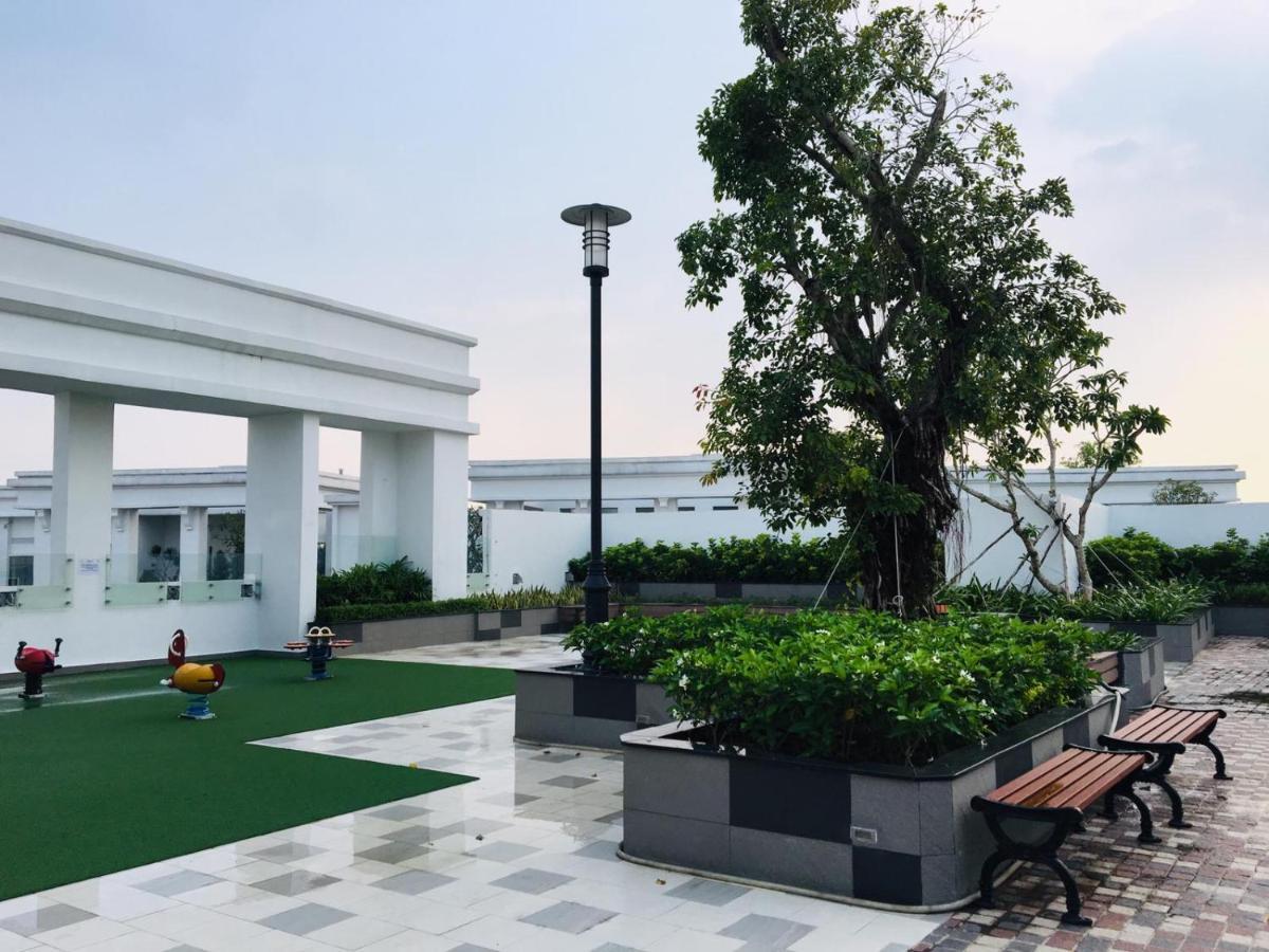 Gold Bee Dormitary Service Apartment 호치민 외부 사진
